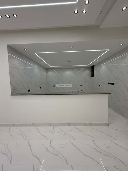 5 bedroom floor in Al Janadriyah 3