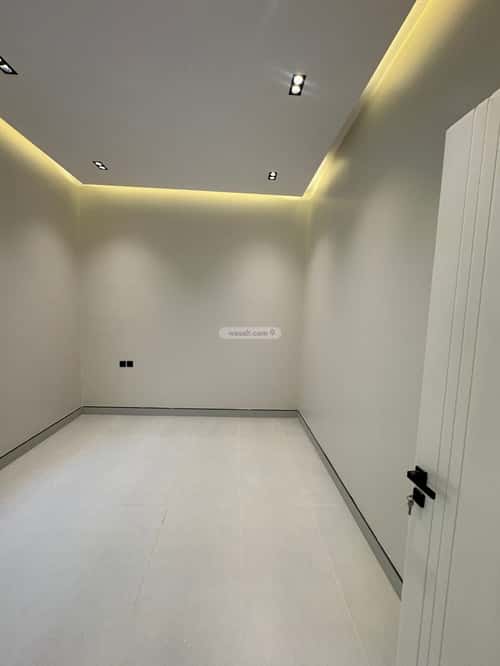 6 bedroom apartment in Al Janadriyah 4