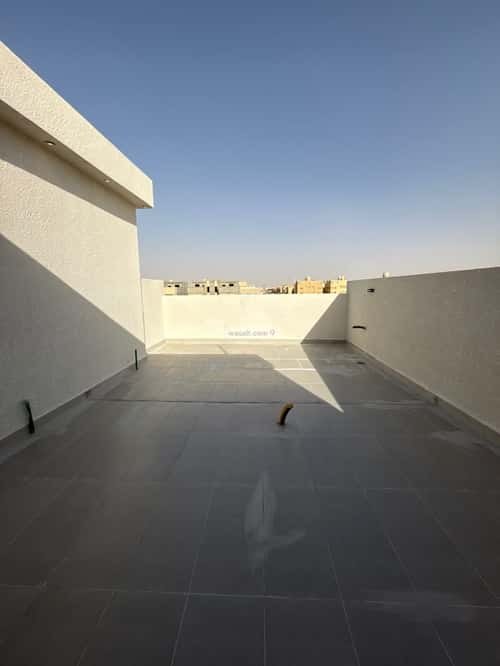 دور 6 غرف في ديراب 15
