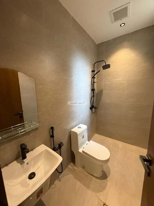 5 bedroom floor in Al Janadriyah 4