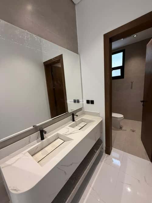 5 bedroom floor in Al Janadriyah 12