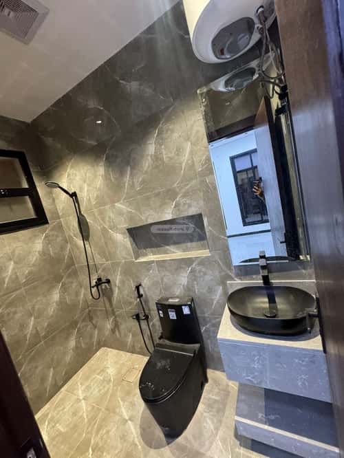 شقة 5 غرف في الندوة، الرياض 7