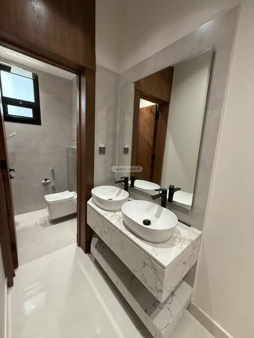 5 bedroom apartment in Al Janadriyah 1