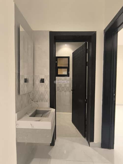 5 bedroom villa in Al Janadriyah 6
