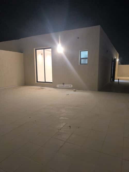 5 bedroom villa in Al Janadriyah 5