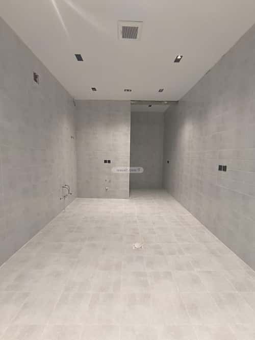 5 bedroom villa in Al Janadriyah 13