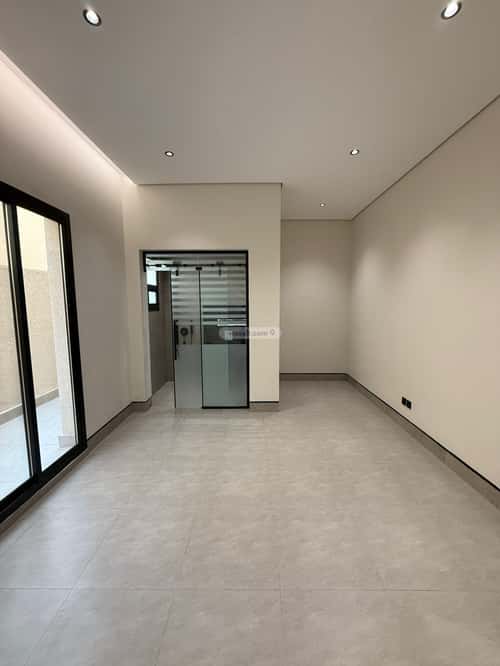 شقة 5 غرف في الرمال 12