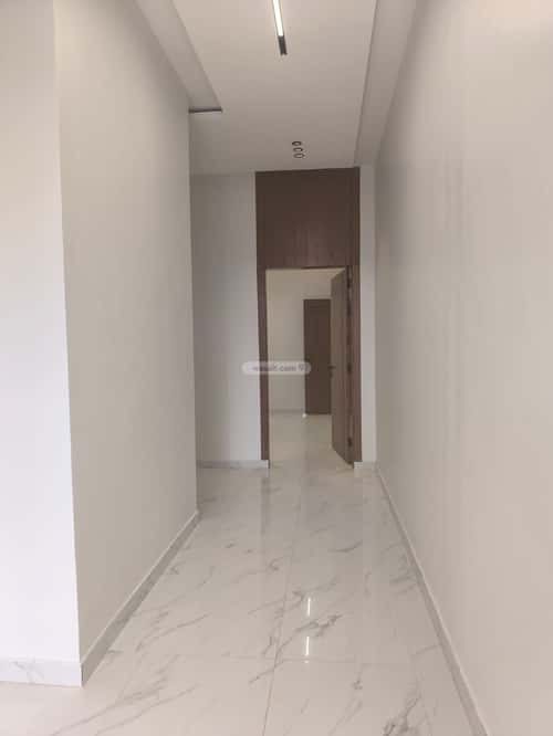 5 bedroom floor in Al Janadriyah 4
