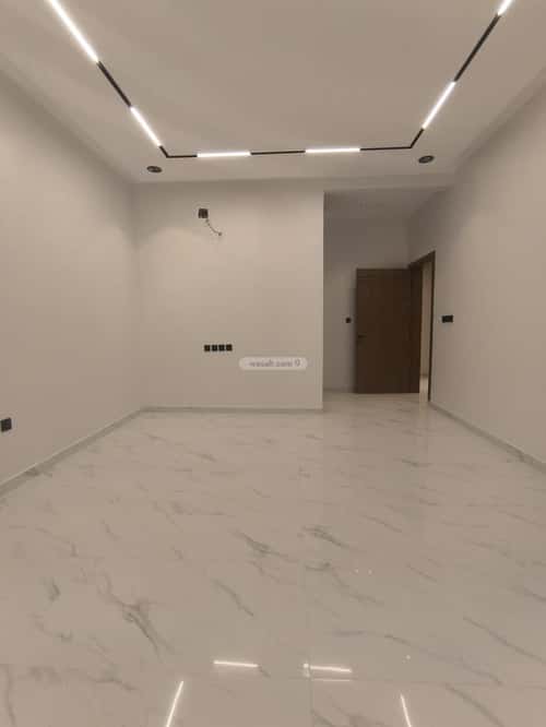 5 bedroom floor in Al Janadriyah 9