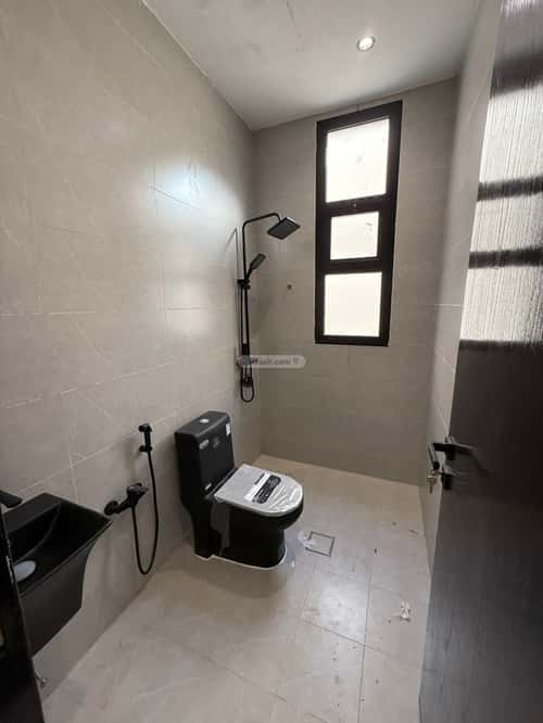5 bedroom floor in Al Janadriyah 16