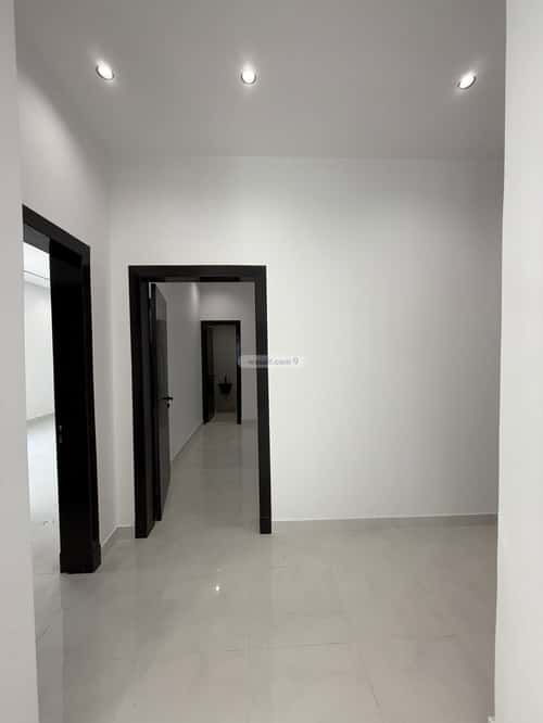 5 bedroom floor in Al Janadriyah 3