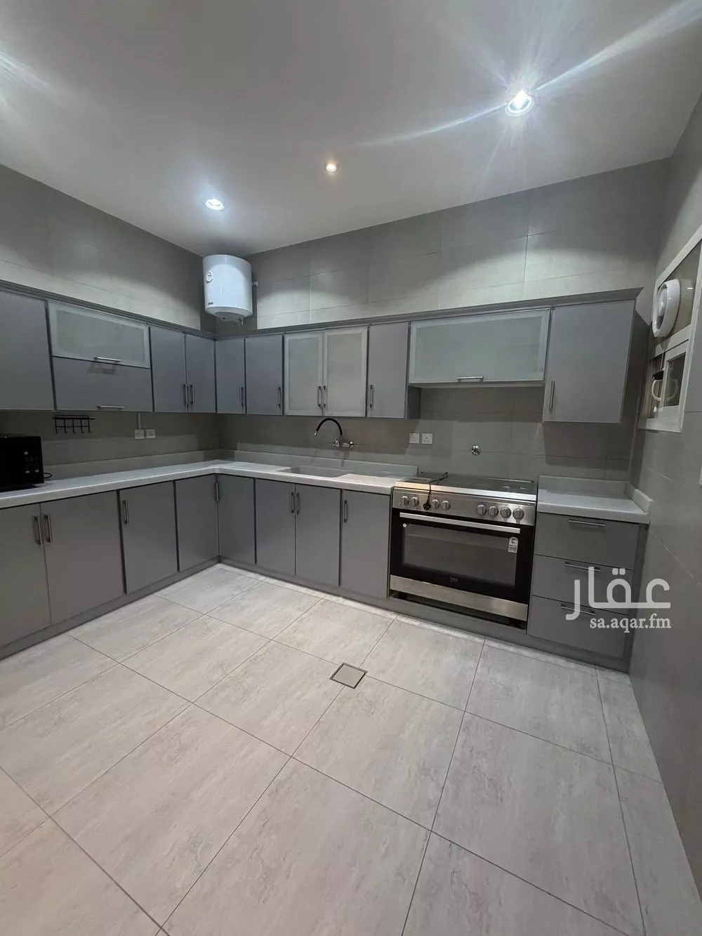 3 bedroom apartment in Al Malqa 2