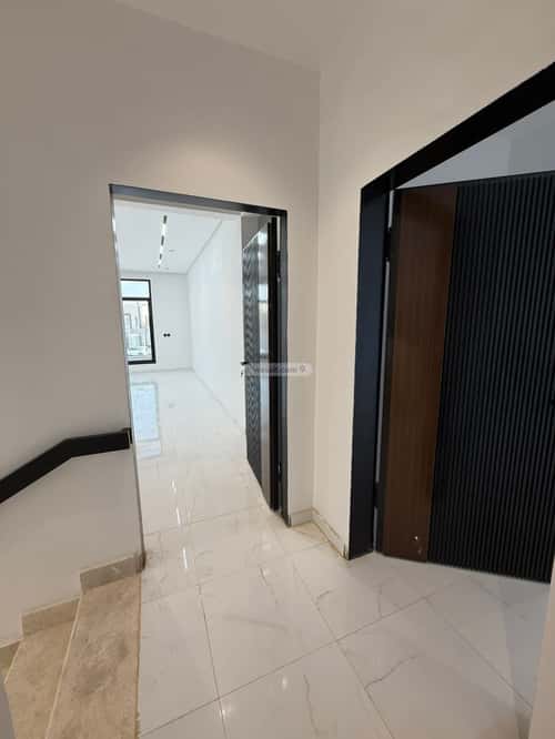 5 bedroom floor in Al Janadriyah 1