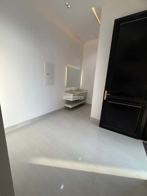 7 bedroom villa in Al Maizilah 11