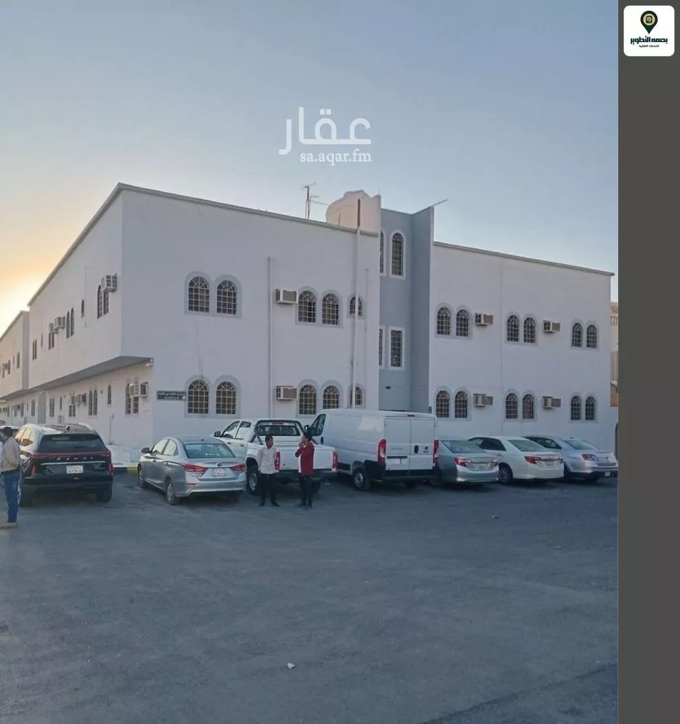3 bedroom apartment in Al Khaleej 7