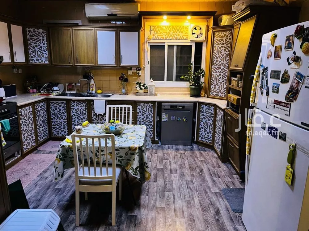 4 bedroom apartment in King Abdullah 8