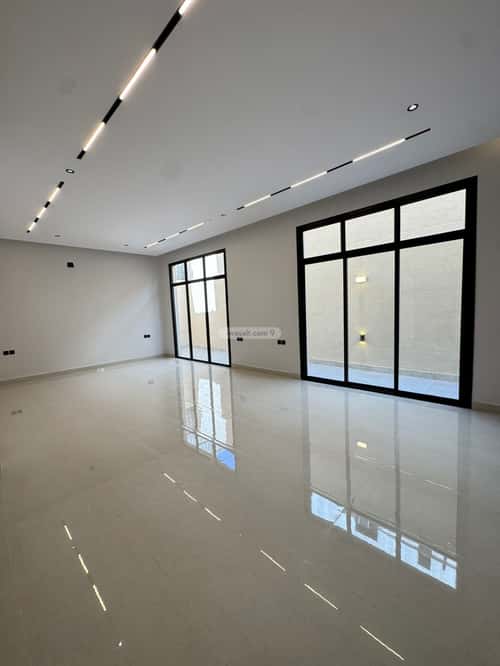 6 bedroom villa in Al Khaleej 4