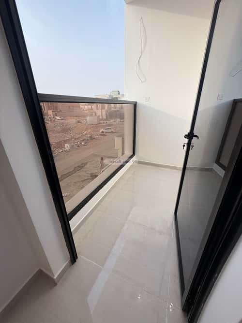 5 bedroom floor in Al Janadriyah 7
