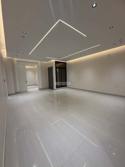 5 bedroom floor in Al Janadriyah 12