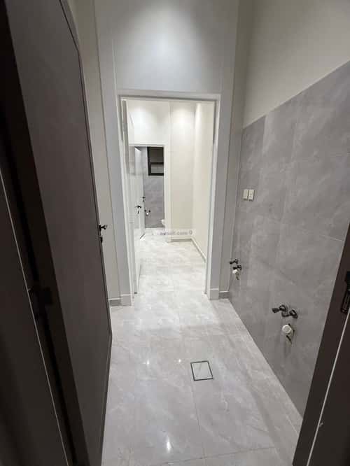 5 bedroom floor in Al Janadriyah 7
