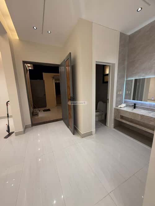 5 bedroom floor in Al Janadriyah 6