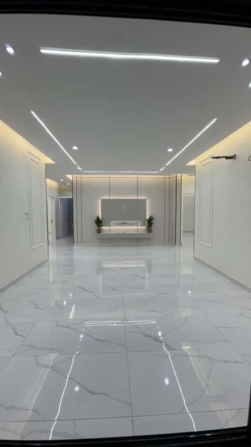 5 bedroom floor in Al Janadriyah 2