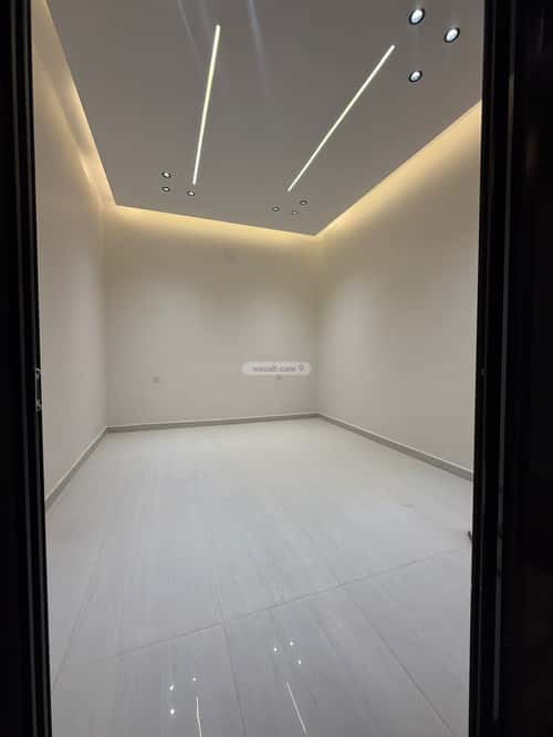 5 bedroom floor in Al Janadriyah 10