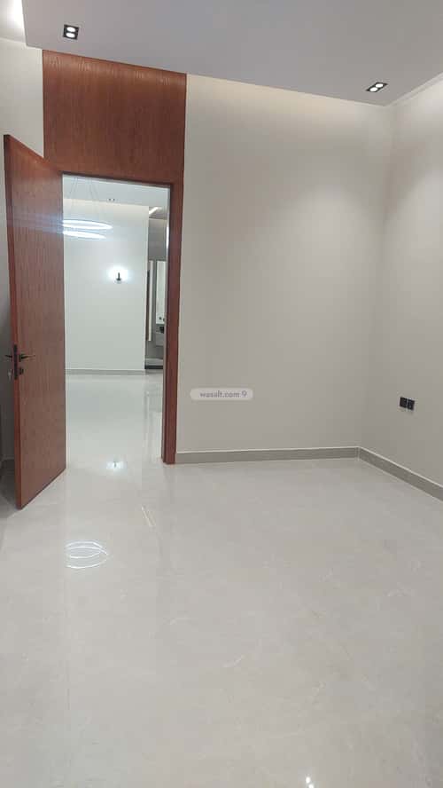 5 bedroom floor in Tuwaiq 2