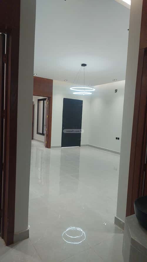 5 bedroom floor in Tuwaiq 3