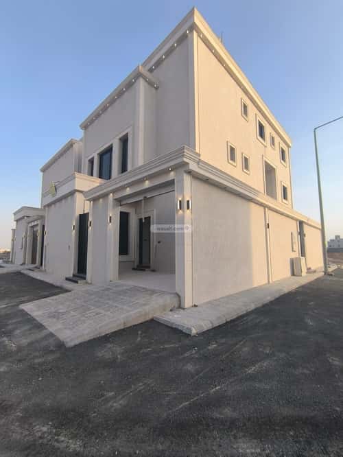 6 bedroom villa in Al Janadriyah 5