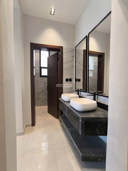 5 bedroom apartment in Al Janadriyah 3