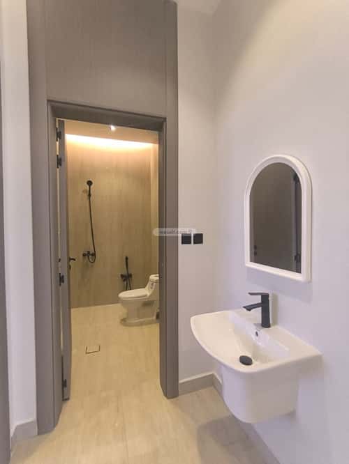 8 bedroom villa in Al Janadriyah 6