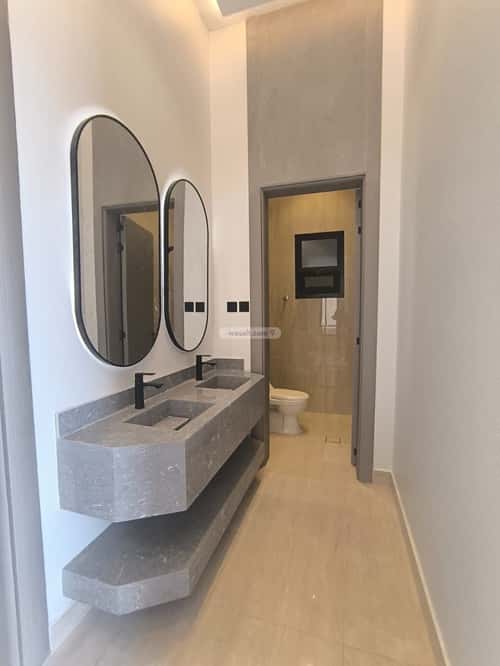 8 bedroom villa in Al Janadriyah 11