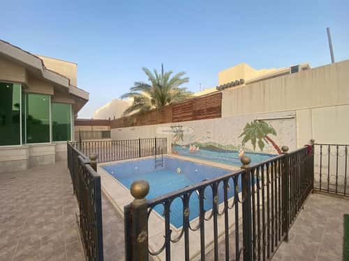 5 bedroom villa in Al Mughrizat 1
