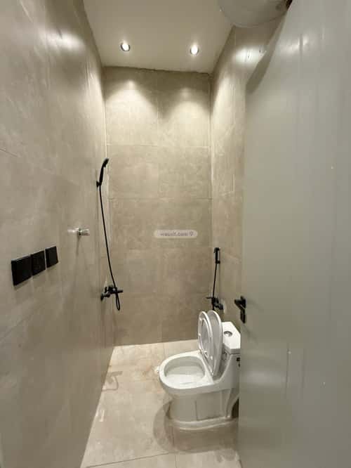 6 bedroom apartment in Al Janadriyah 1