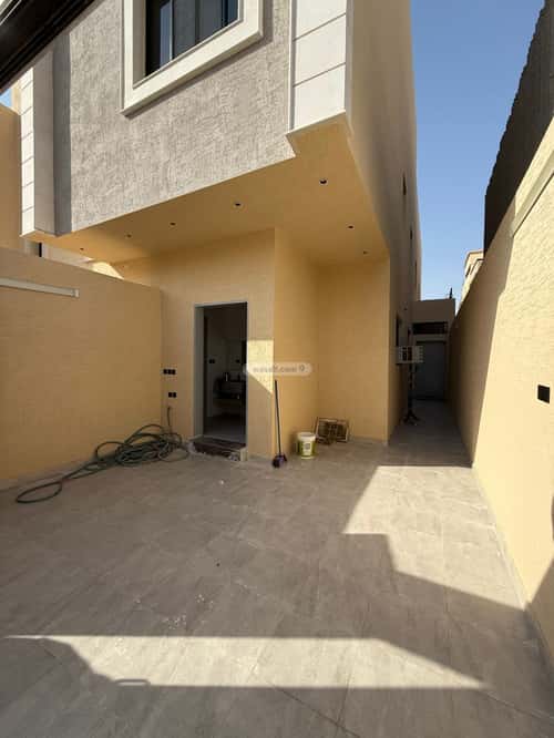 5 bedroom floor in Badr 3