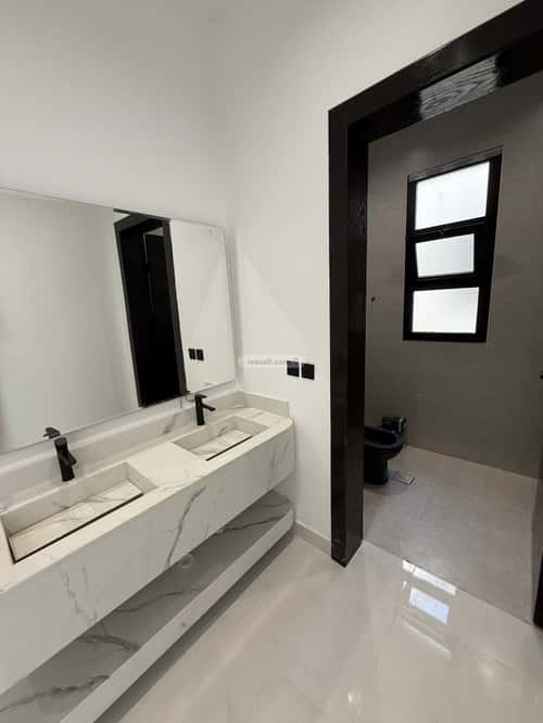 5 bedroom floor in Al Janadriyah 3