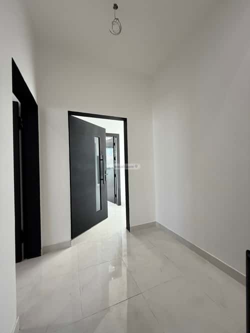 5 bedroom floor in Al Janadriyah 4