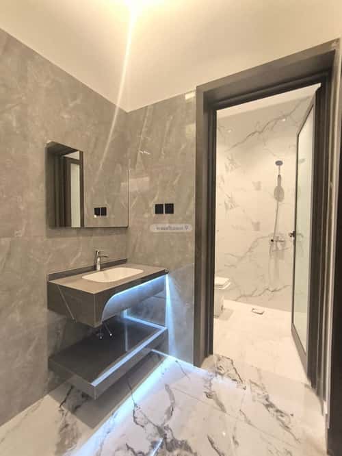4 bedroom floor in Badr 4