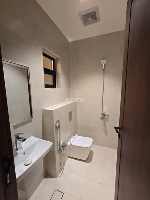 6 bedroom floor in Okaz 4