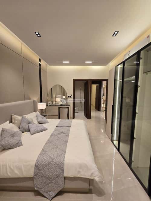 6 bedroom floor in Okaz 11