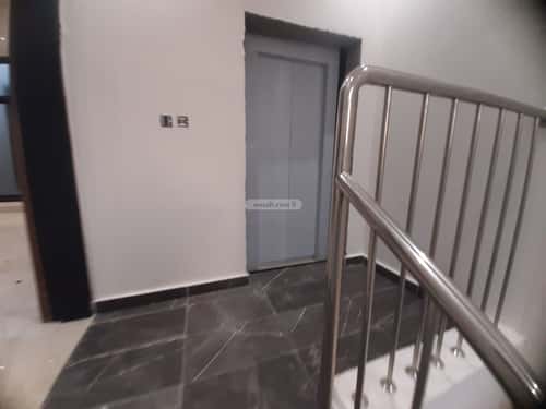 4 bedroom floor in Tuwaiq 8
