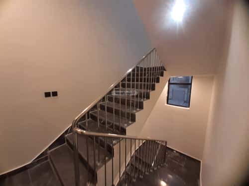 4 bedroom floor in Tuwaiq 2