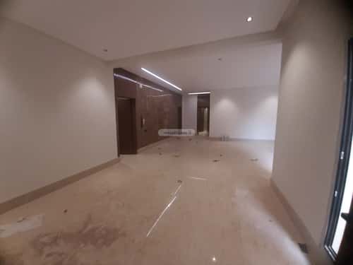 4 bedroom floor in Tuwaiq 3