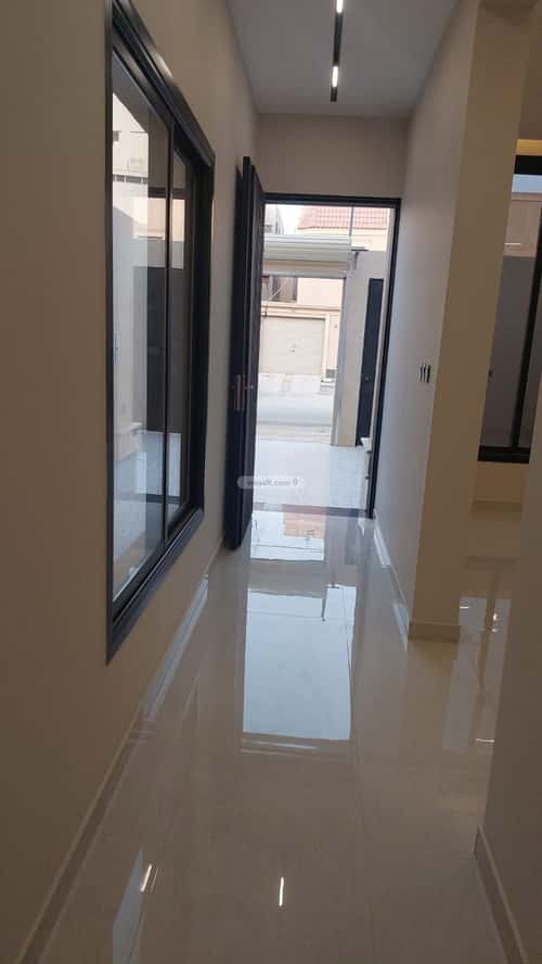 7 bedroom villa in Al Awali 2