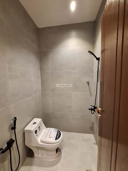 فيلا 5 غرف في القادسية 3