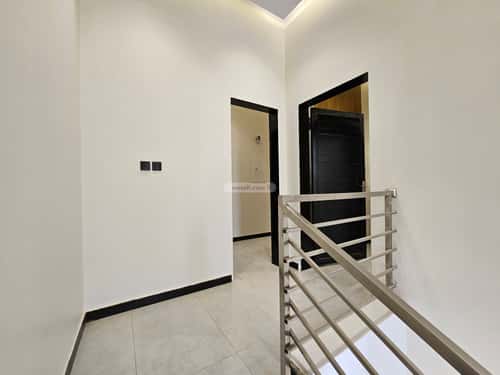4 bedroom floor in Al Janadriyah 5