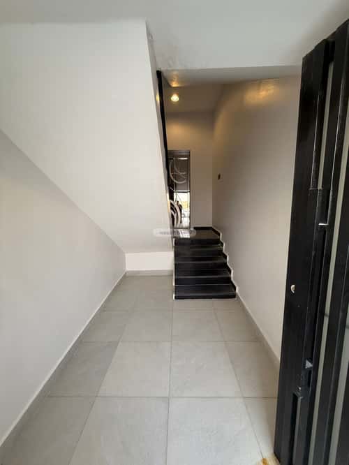 5 bedroom floor in Al Janadriyah 1