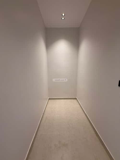 5 bedroom floor in Al Janadriyah 8