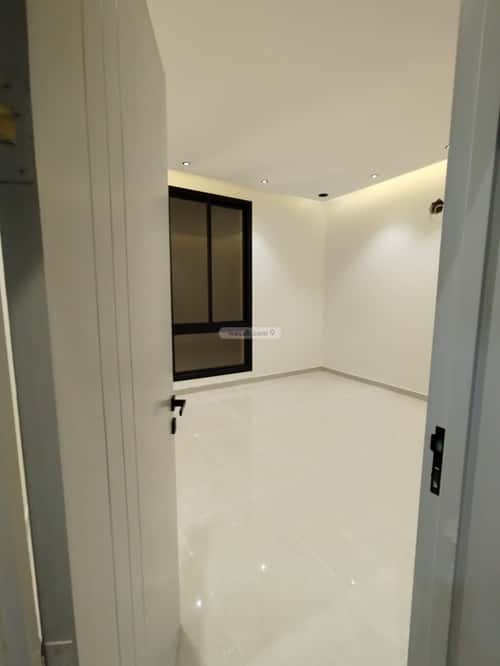 3 bedroom floor in Al Janadriyah 5
